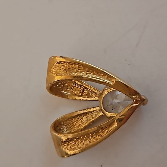 925 Goldtone & Pear Shape CZ Pendant - Picture 5 of 6